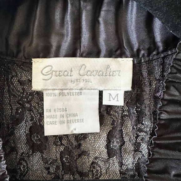 Vintage Great Cavalier by St Paul. Black Lace Top. - Picture 5 of 11
